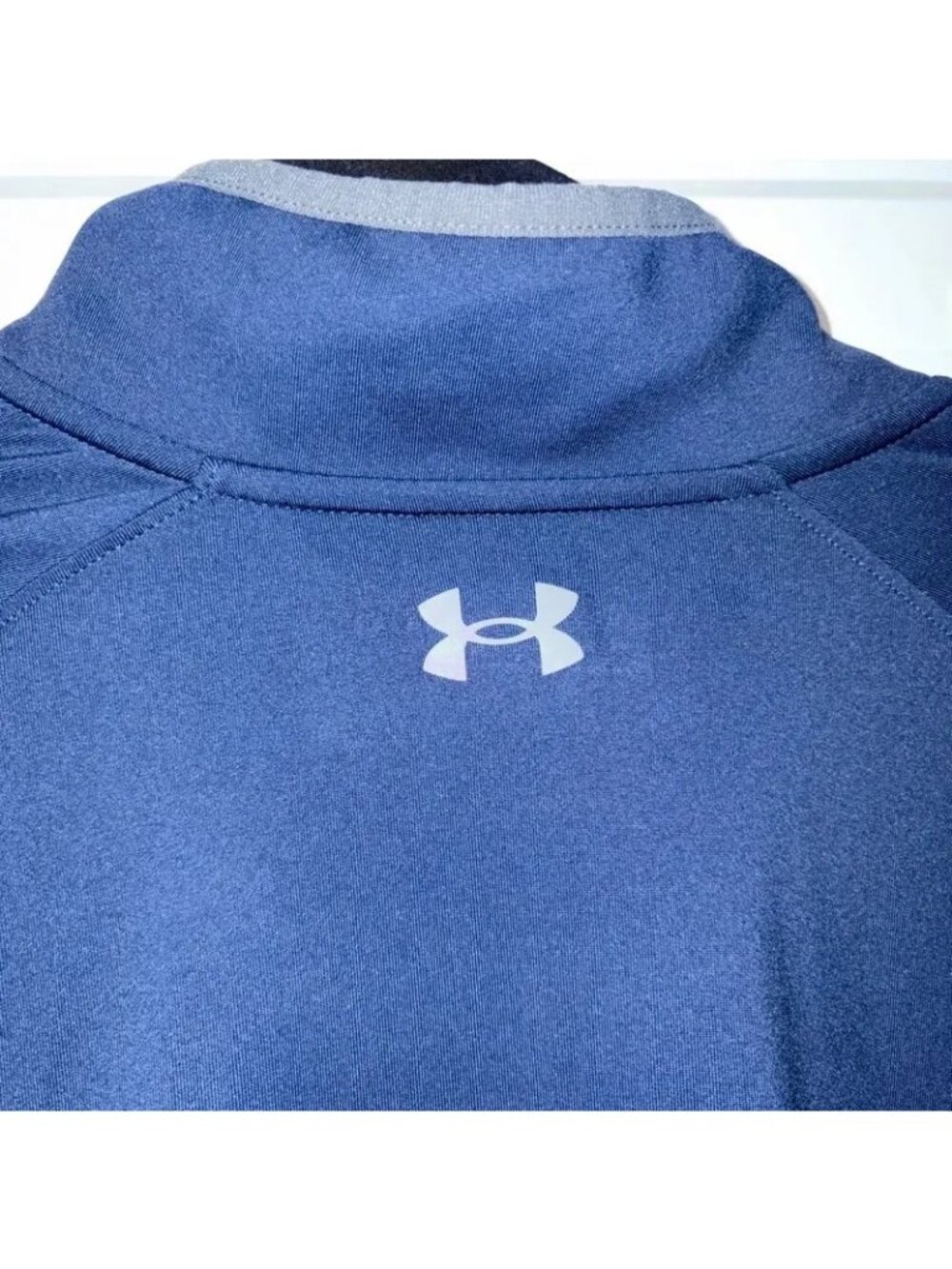 Under Armour Golf Shirt Men's Size XL - Picture 5 of 8